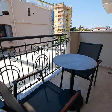 Hotel Mozart 4*