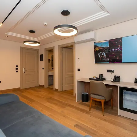 Mozart Hotel 4*